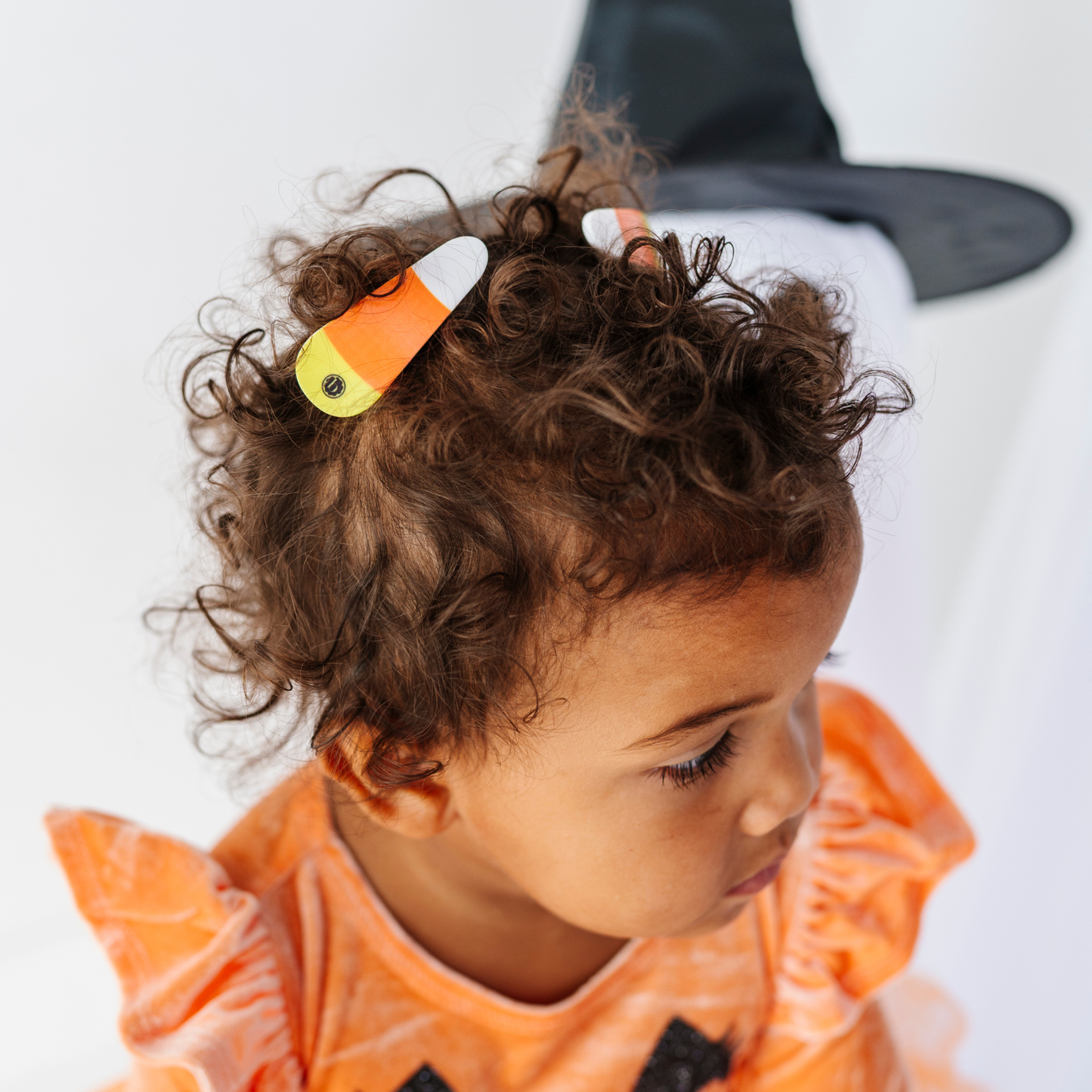 2PK ALMOND CLIPS: candy corn